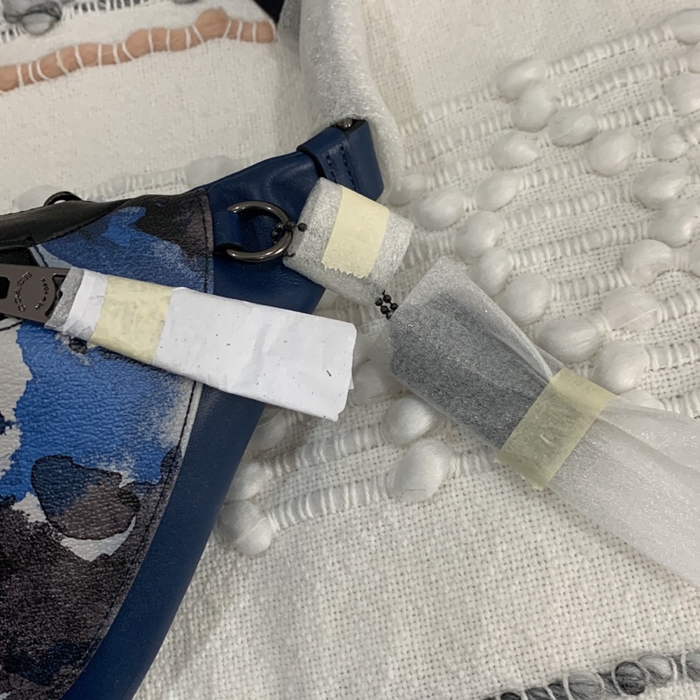 NWT Coach Belt Bag/ Shoulder Bag - Picture 4 of 6
